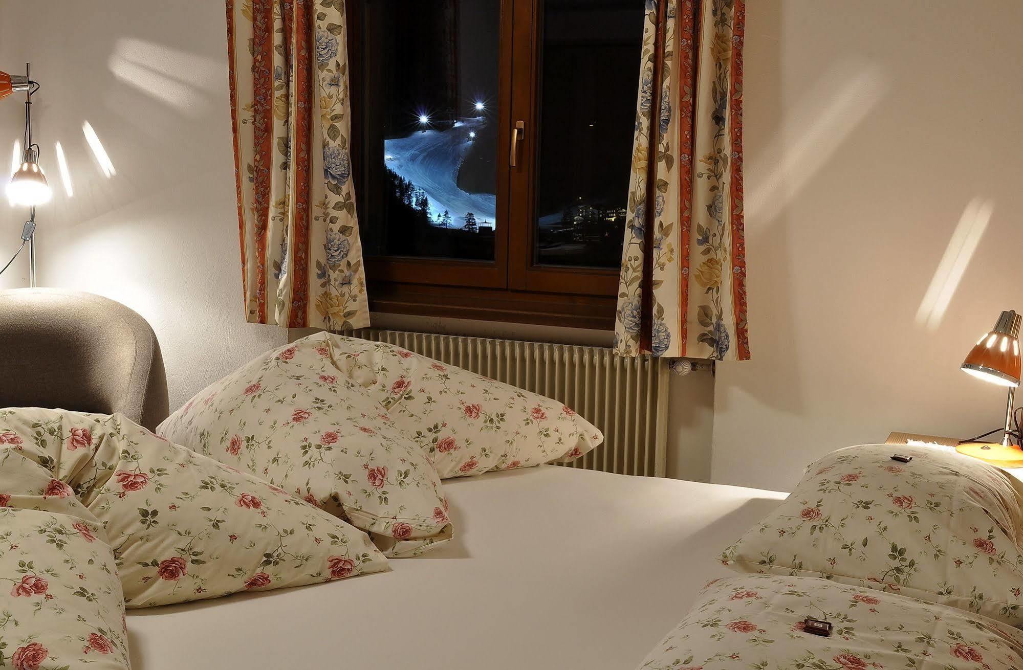 Hotel Monte Paraccia St. Vigil Exteriör bild